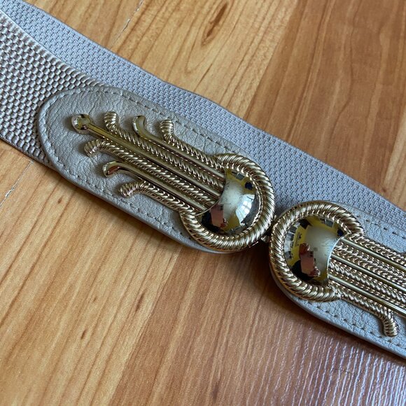 Elastic Stretch Belt Beige/Tan textured with Gold Art Deco inspired hardware - Picture 5 of 8
